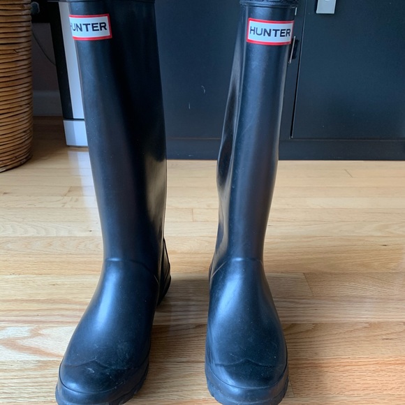hunter boots size 7.5